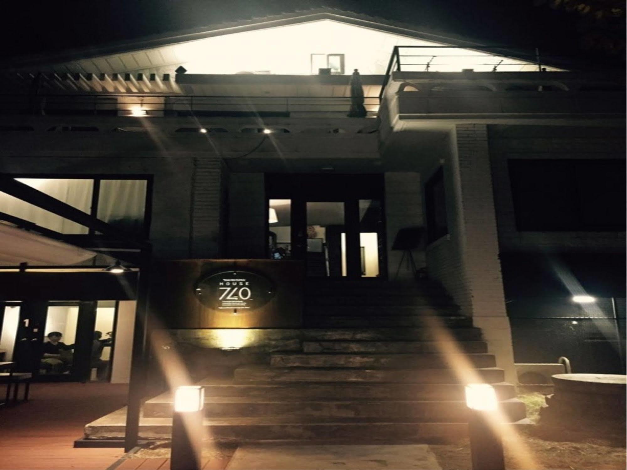House 740 Hostel Сеул Екстериор снимка