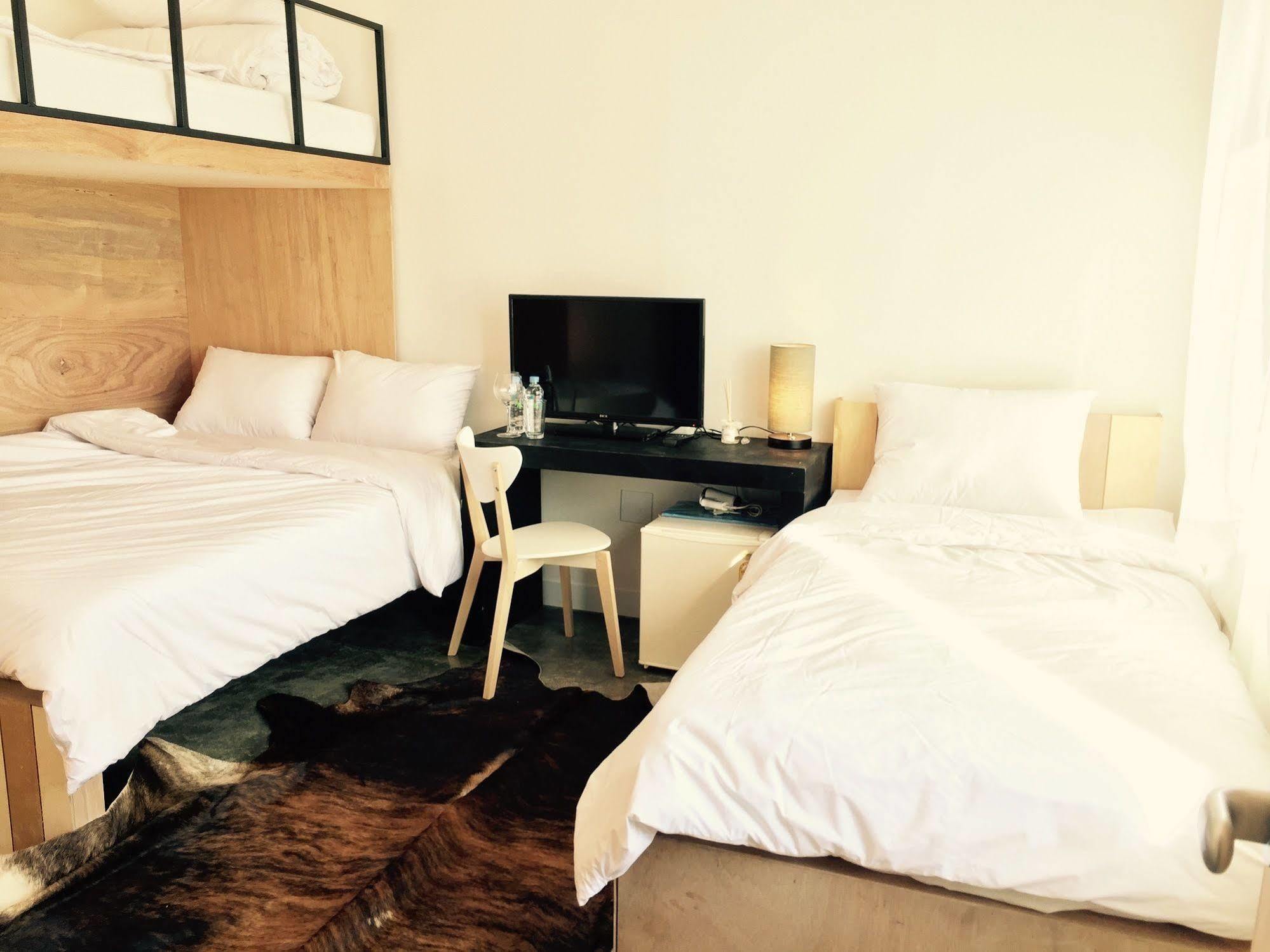 House 740 Hostel Сеул Екстериор снимка